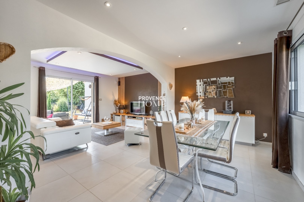 Maison de luxe à vendre à L Isle-sur-La-Sorgue, 950 000 €, Photo 4