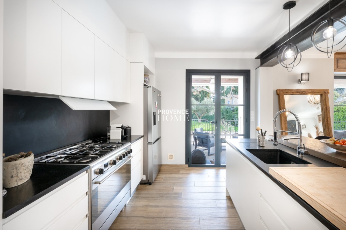 Maison de luxe à vendre à Cheval-Blanc, 925 000 €, Photo 5