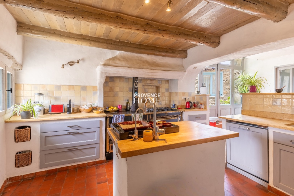 Luxury House for sale in Saumane-de-Vaucluse, 1 780 000 €, Photo 6