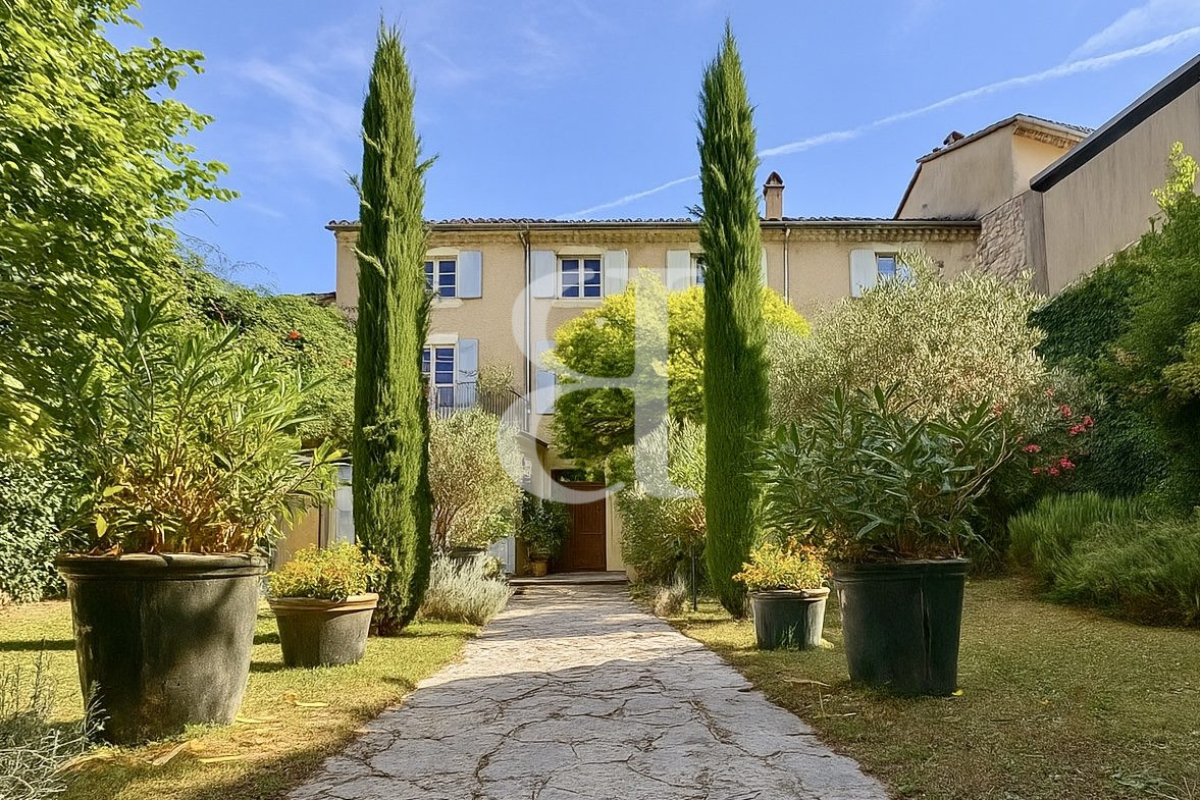 Maison de luxe à vendre à Vaison-la-Romaine, 795 000 €, Photo 1