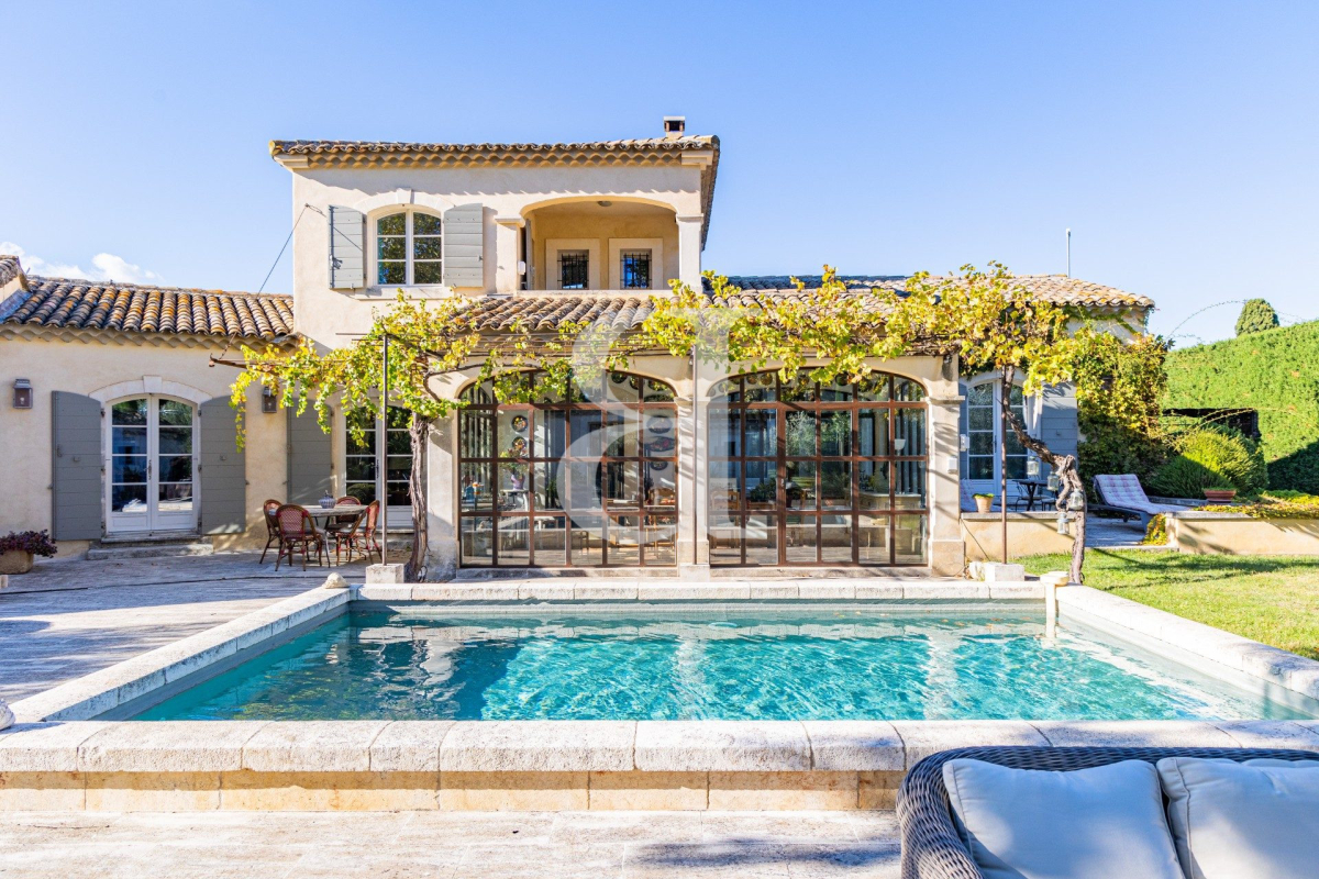 Luxury House for sale in Eygalières, 1 160 000 €, Photo 1