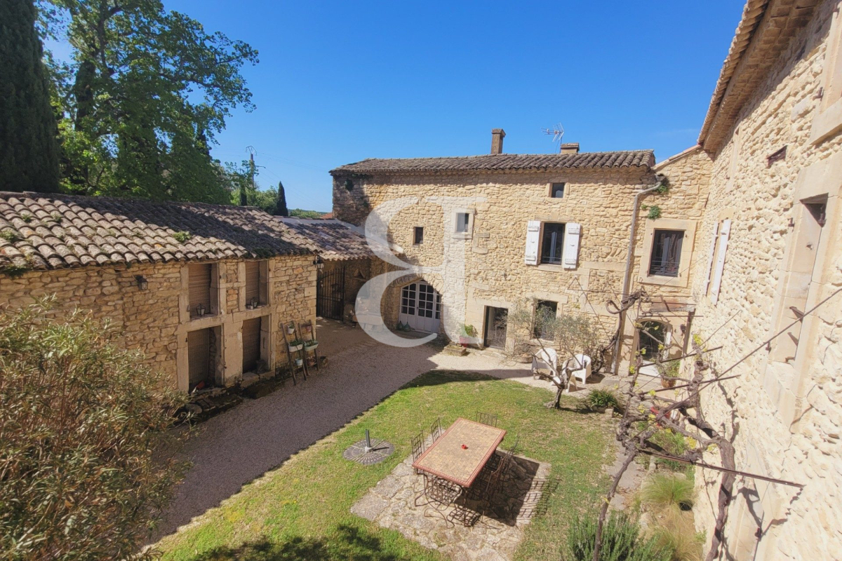 Maison de luxe à vendre à Grignan, 1 890 000 €, Photo 1