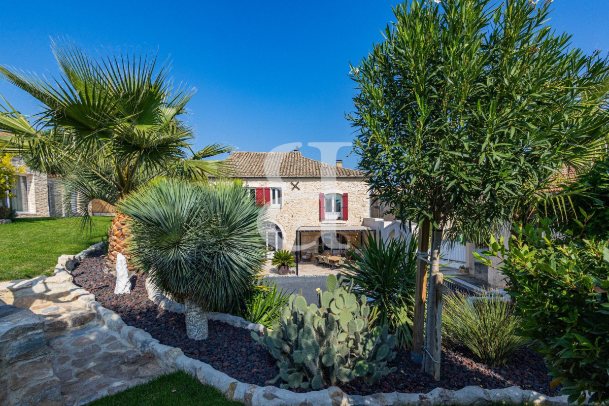 Luxury House for sale in L Isle-sur-La-Sorgue, 1 277 000 €, Photo 1