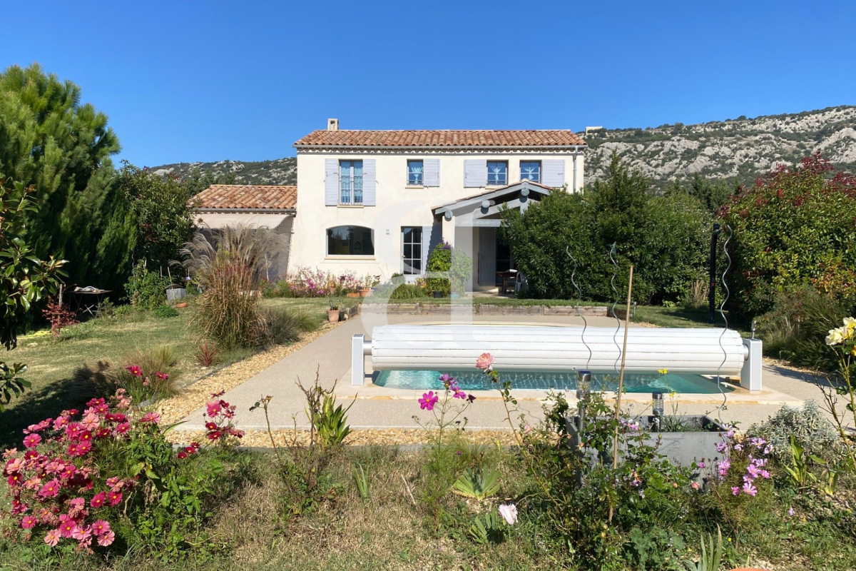 Luxury House for sale in Beaumes-de-Venise, 555 000 €, Photo 2