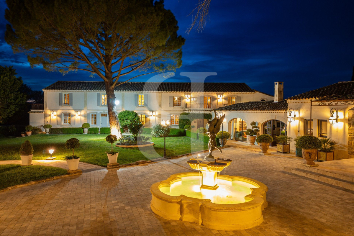 Luxury House for sale in Maussane les Alpilles, 6 900 000 €, Photo 2