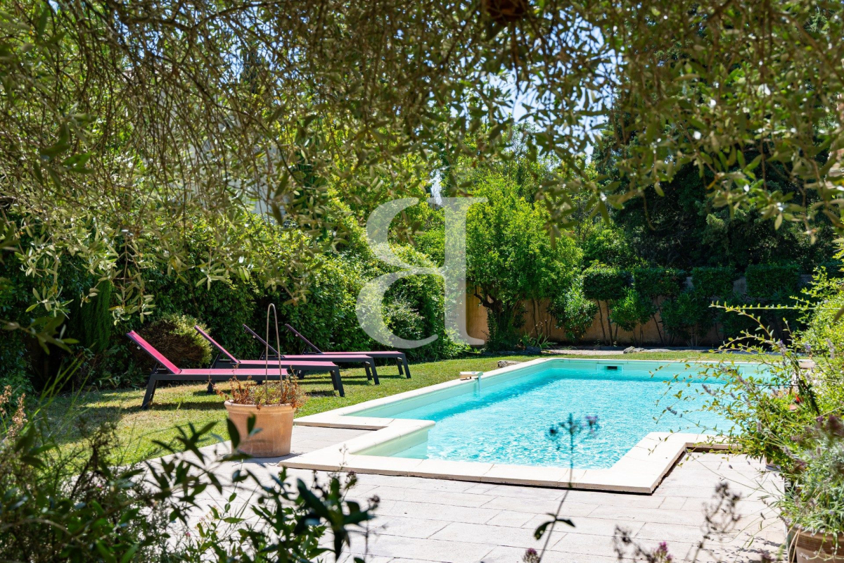 Maison de luxe à vendre à Saint-Rémy-de-Provence, 1 550 000 €, Photo 2
