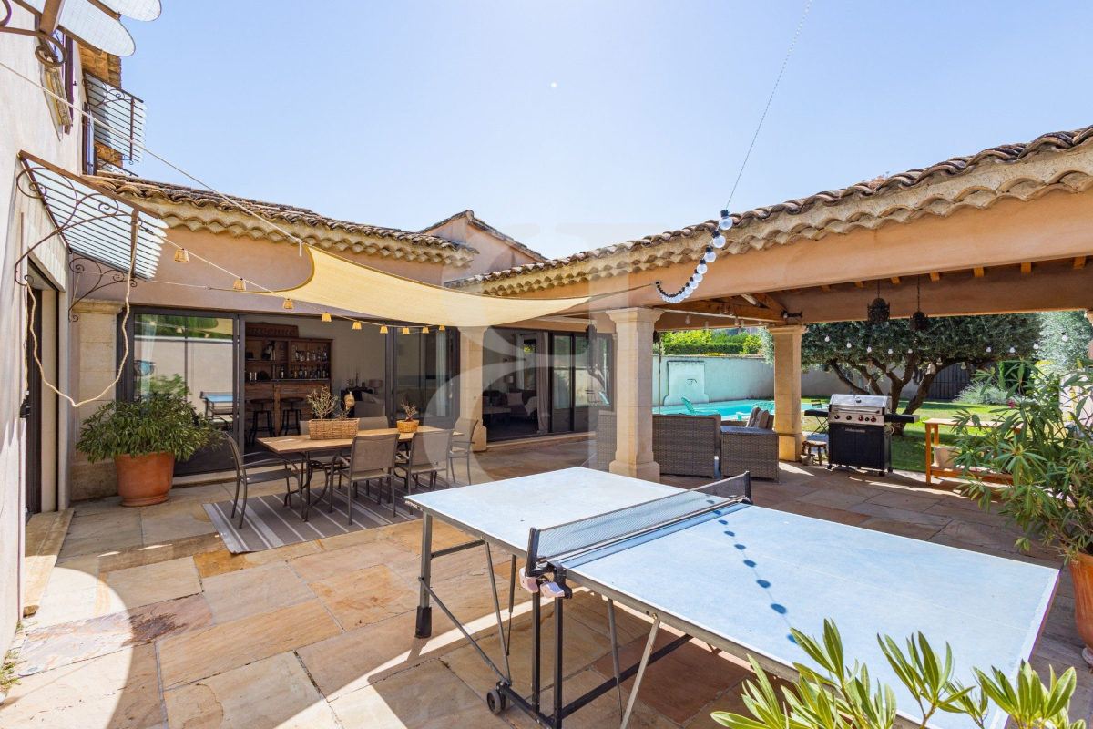 Maison de luxe à vendre à Maubec, 899 000 €, Photo 2