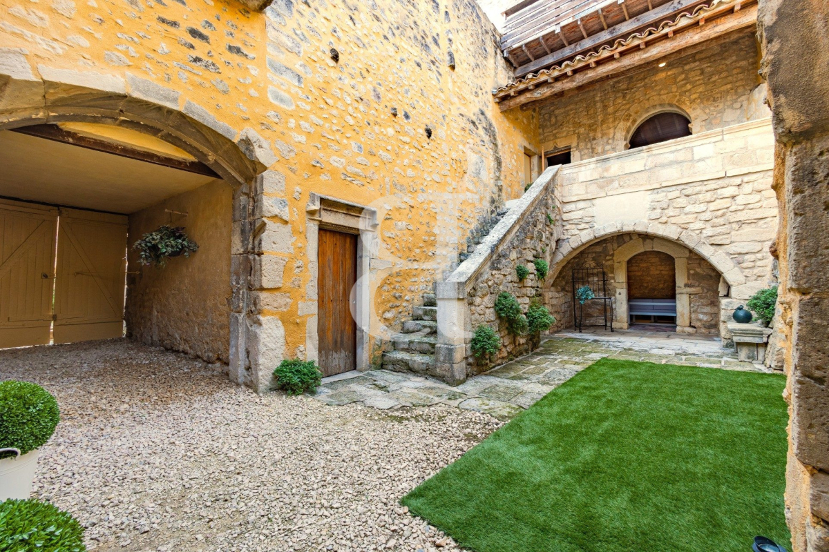 Luxury House for sale in Grignan, 570 000 €, Photo 3
