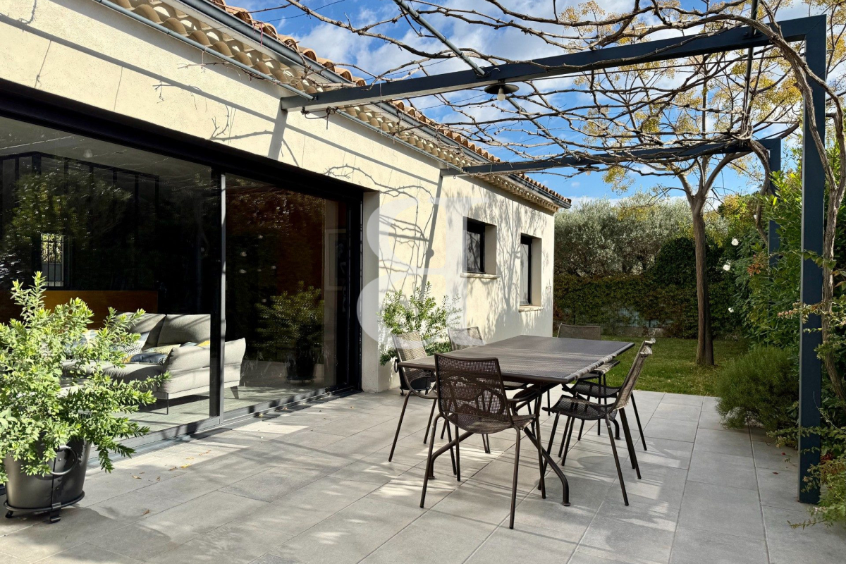 Maison de luxe à vendre à Saint-Rémy-de-Provence, 1 272 000 €, Photo 3