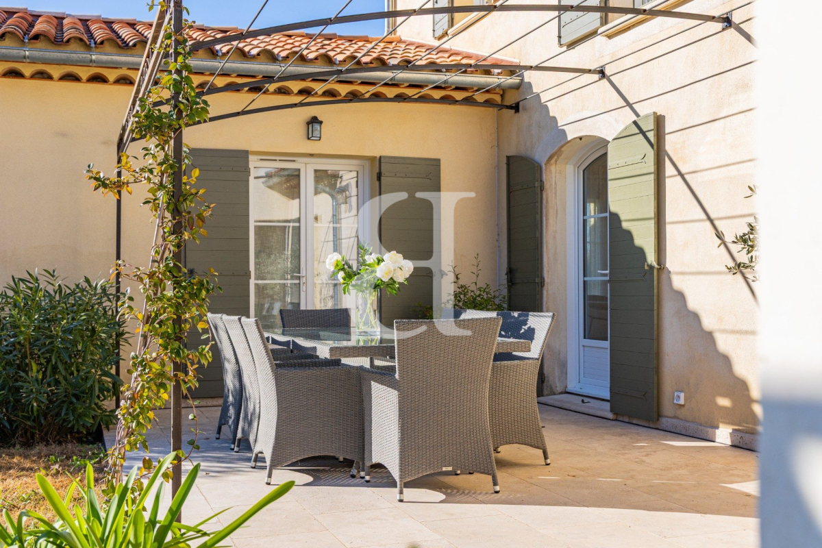 Maison de luxe à vendre à Saumane-de-Vaucluse, 1 070 000 €, Photo 5
