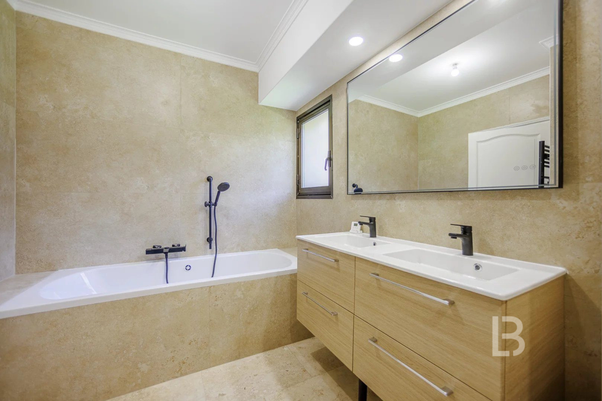 Maison de luxe à vendre à Valbonne, 1 750 000 €, Photo 7