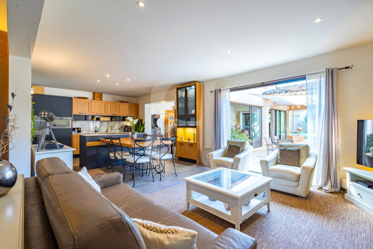 Maison de luxe à vendre à Maubec, 899 000 €, Photo 7