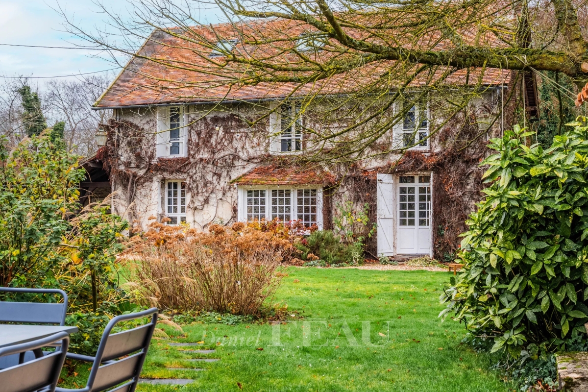 Maison de luxe à vendre à Montfort-l'Amaury, 990 000 €, Photo 1