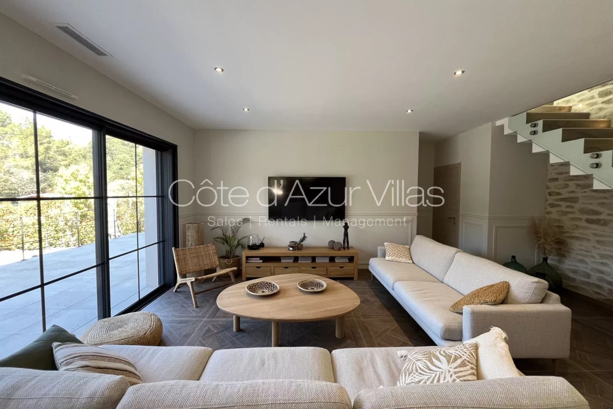 Maison de luxe à louer à Grasse, 6 900 €, Photo 2