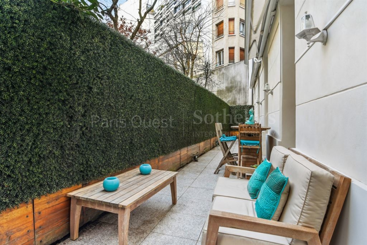 Luxury Apartment for sale in Paris 16Ème, 1 560 000 €, Photo 2