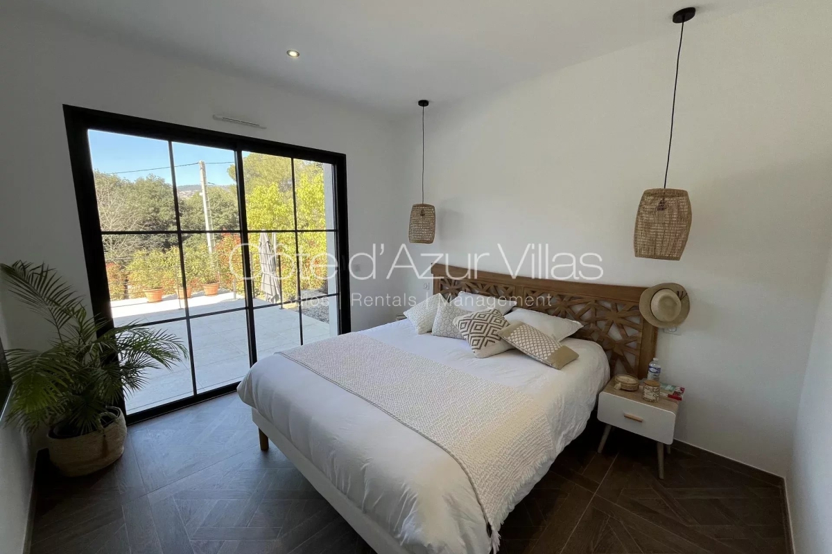 Maison de luxe à louer à Grasse, 6 900 €, Photo 4