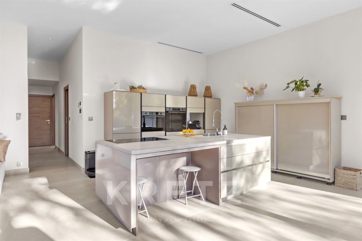 Luxury House for sale in Cagnes-sur-Mer, 1 145 000 €, Photo 5