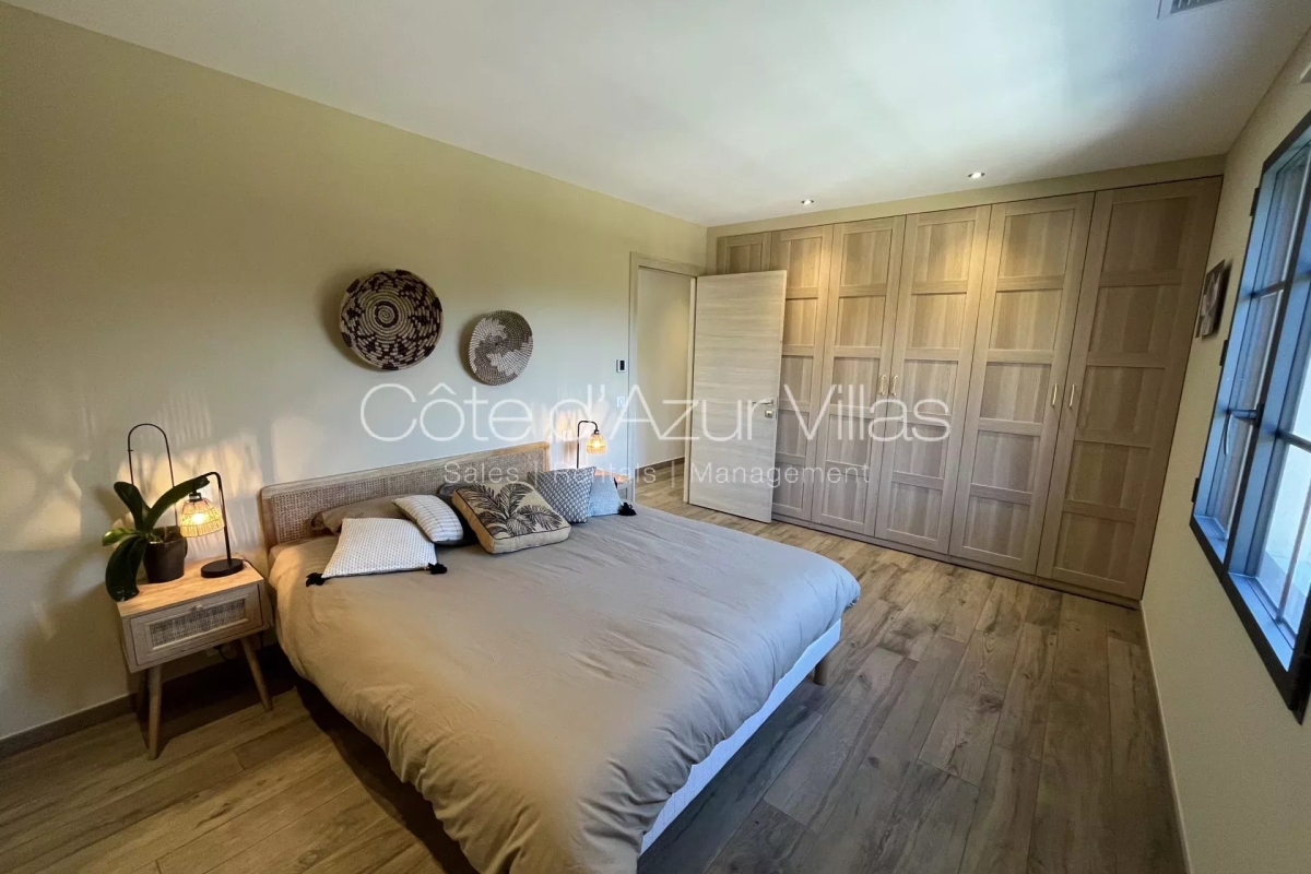 Maison de luxe à louer à Grasse, 6 900 €, Photo 7
