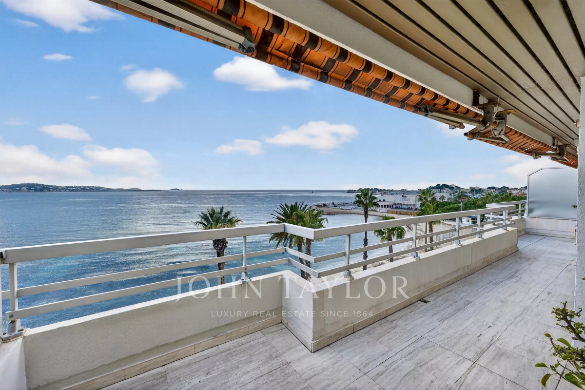 Luxury Apartment for sale in Bandol, 1 540 000 €, Photo 1