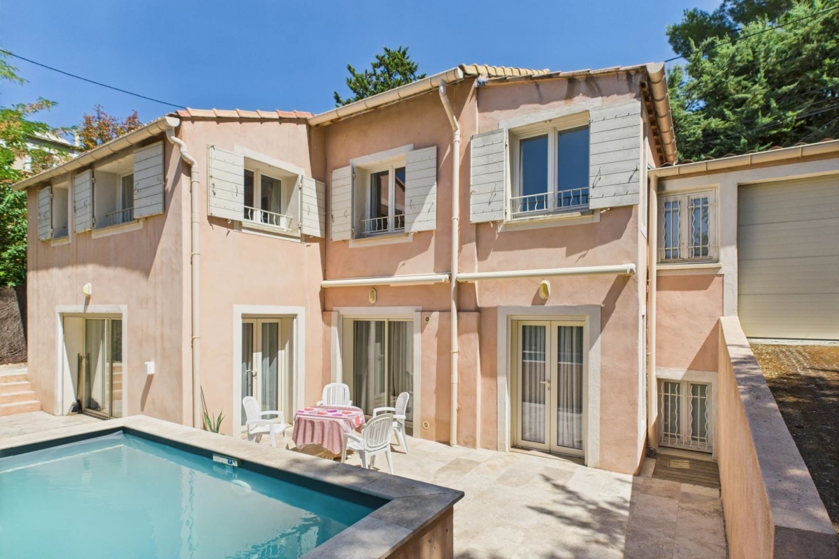 Maison de luxe à vendre à Aix-en-Provence, 1 300 000 €, Photo 1