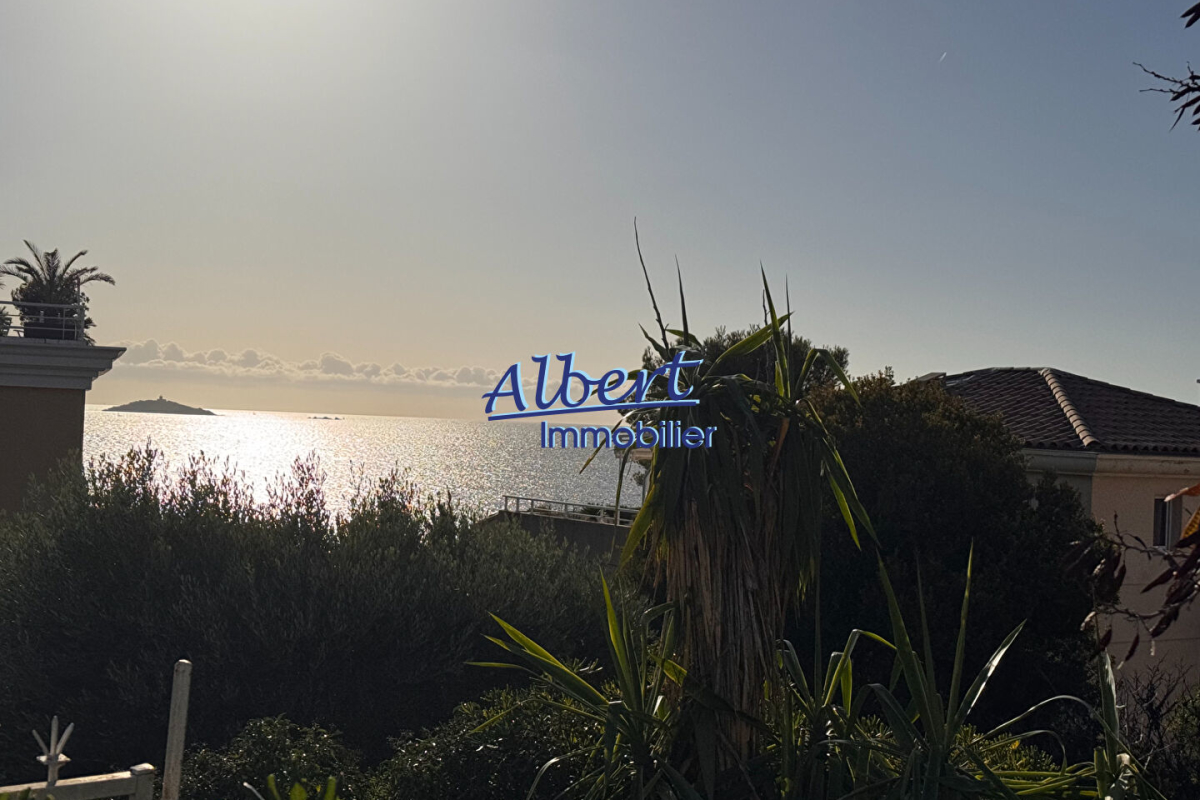 Appartement de luxe à vendre à Sanary-sur-Mer, 698 000 €, Photo 2