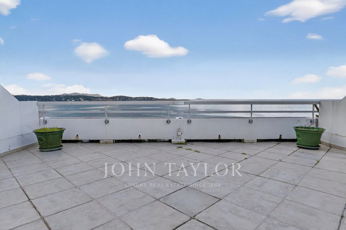 Luxury Apartment for sale in Bandol, 1 540 000 €, Photo 3