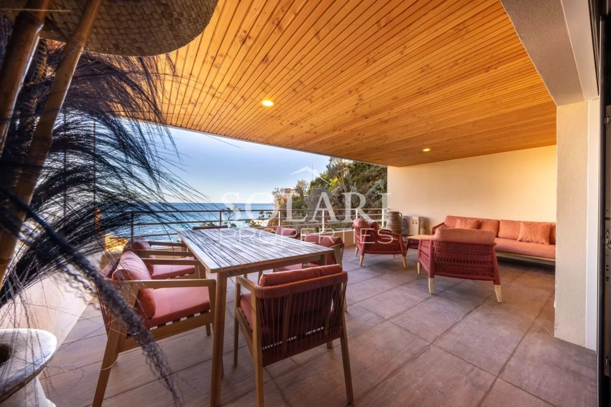 Luxury Apartment for sale in Saint-Raphaël, 590 000 €, Photo 3