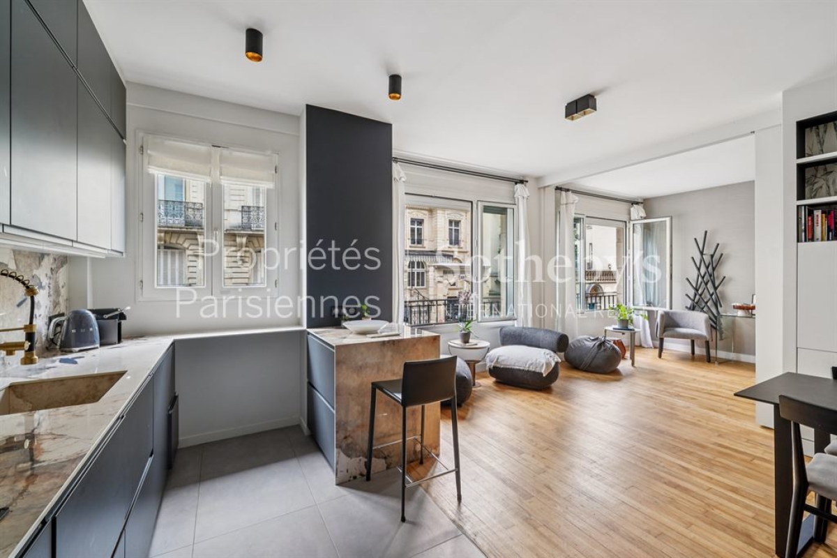 Luxury Apartment for sale in Paris 6Ème, 1 358 000 €, Photo 2