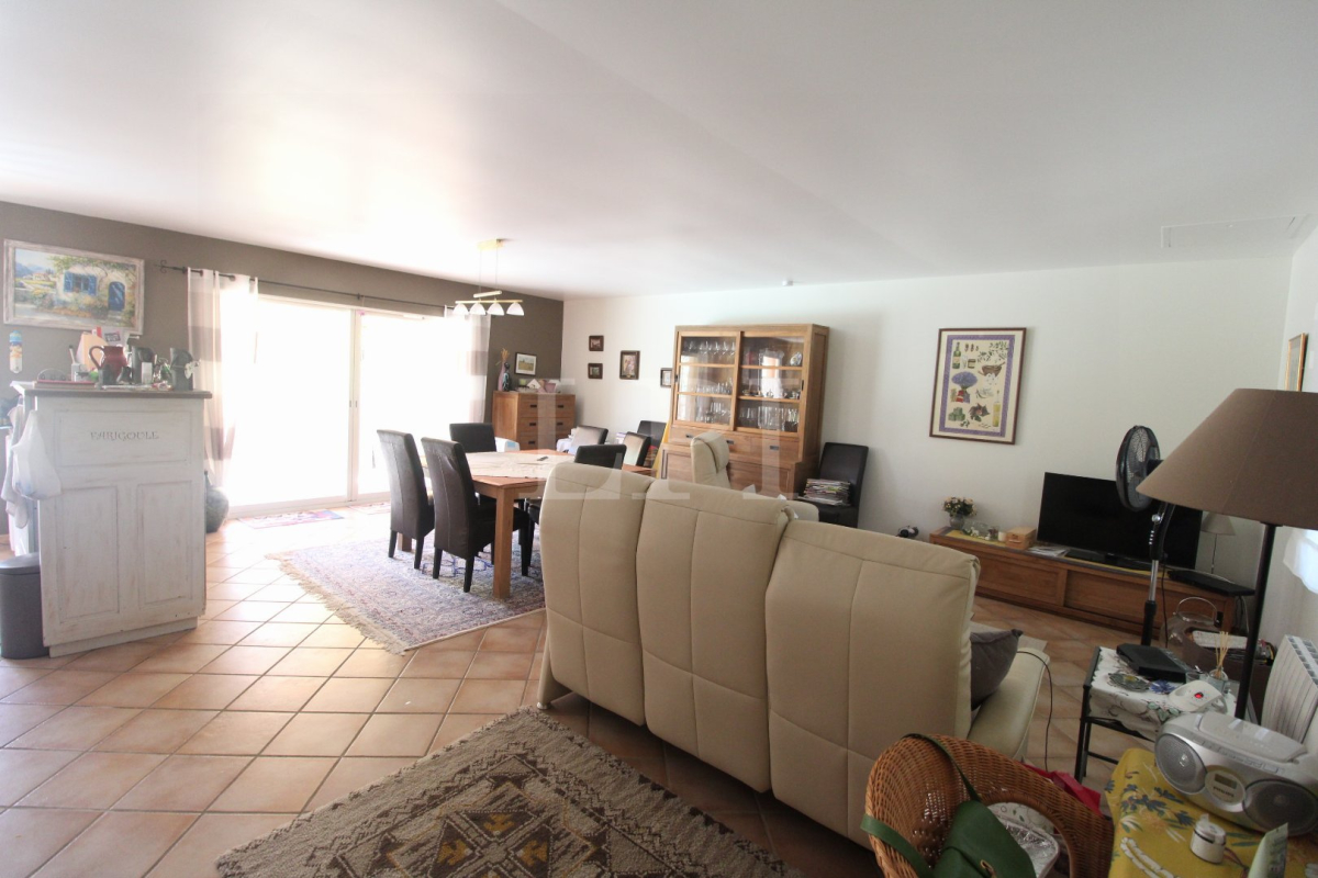 Maison de luxe à vendre à Apt, 449 000 €, Photo 3