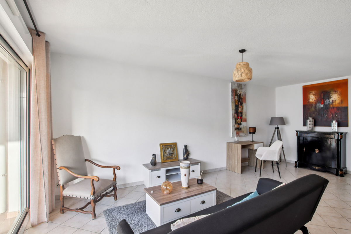 Luxury Apartment for sale in Saint-Raphaël, 290 000 €, Photo 5