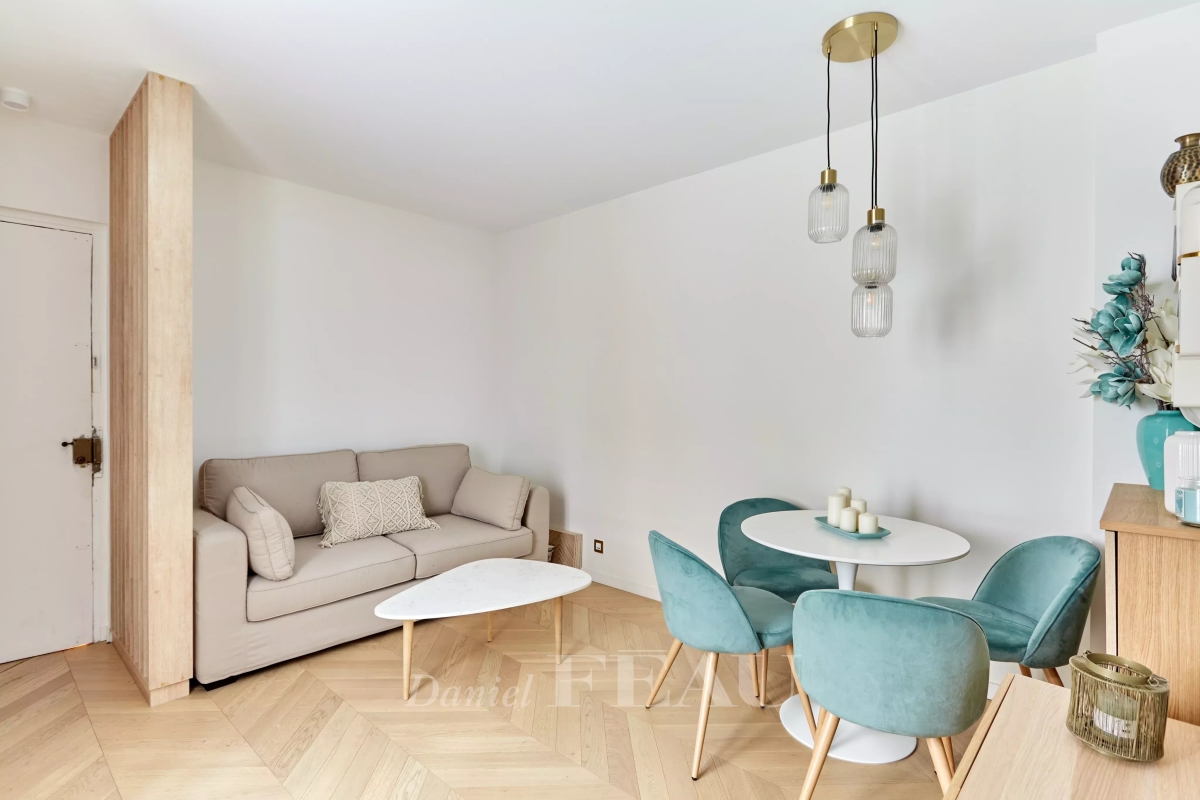 Appartement de luxe à vendre à Paris 7Ème, 455 000 €, Photo 2