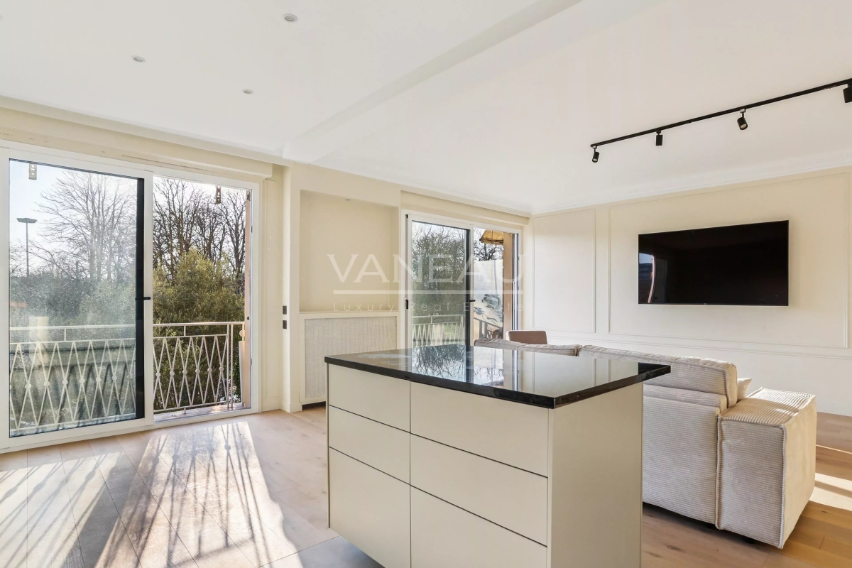 Luxury Apartment for sale in Neuilly-sur-Seine, 1 400 000 €, Photo 3