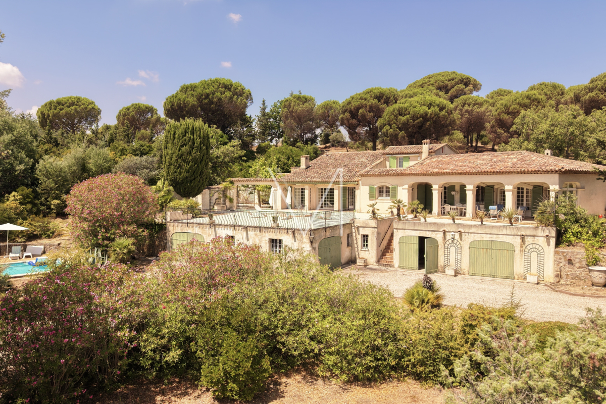 Luxury House for sale in Le Plan-de-La-Tour, 1 600 000 €, Photo 1