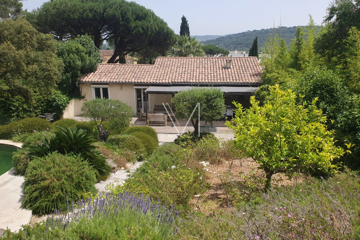 Maison de luxe à vendre à Gassin, 1 090 000 €, Photo 1