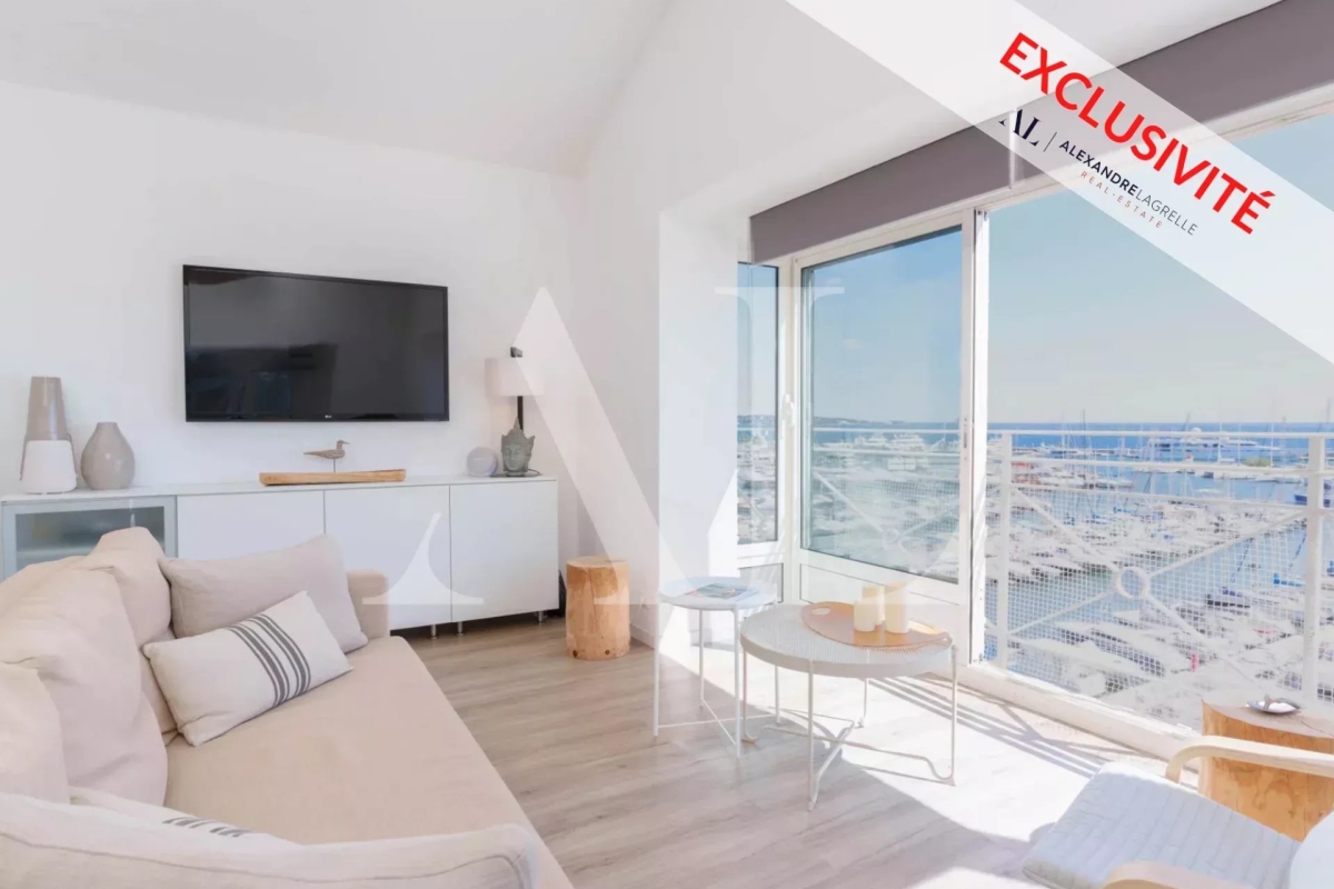 Luxury Apartment for sale in Le Golfe Juan, 460 000 €, Photo 1