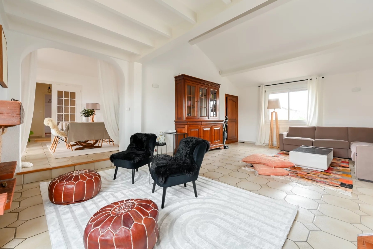 Maison de luxe à vendre à Sainte-Consorce, 585 000 €, Photo 1