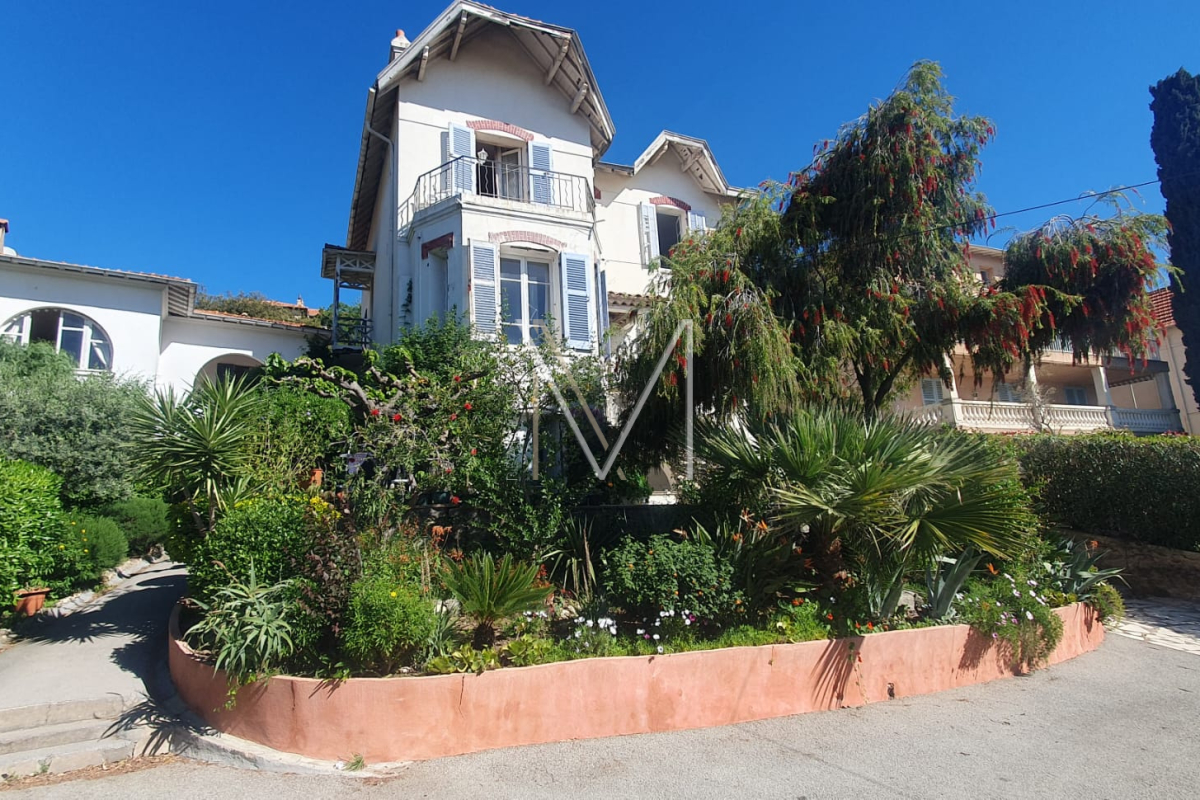 Maison de luxe à vendre à Sainte-Maxime, 1 850 000 €, Photo 2