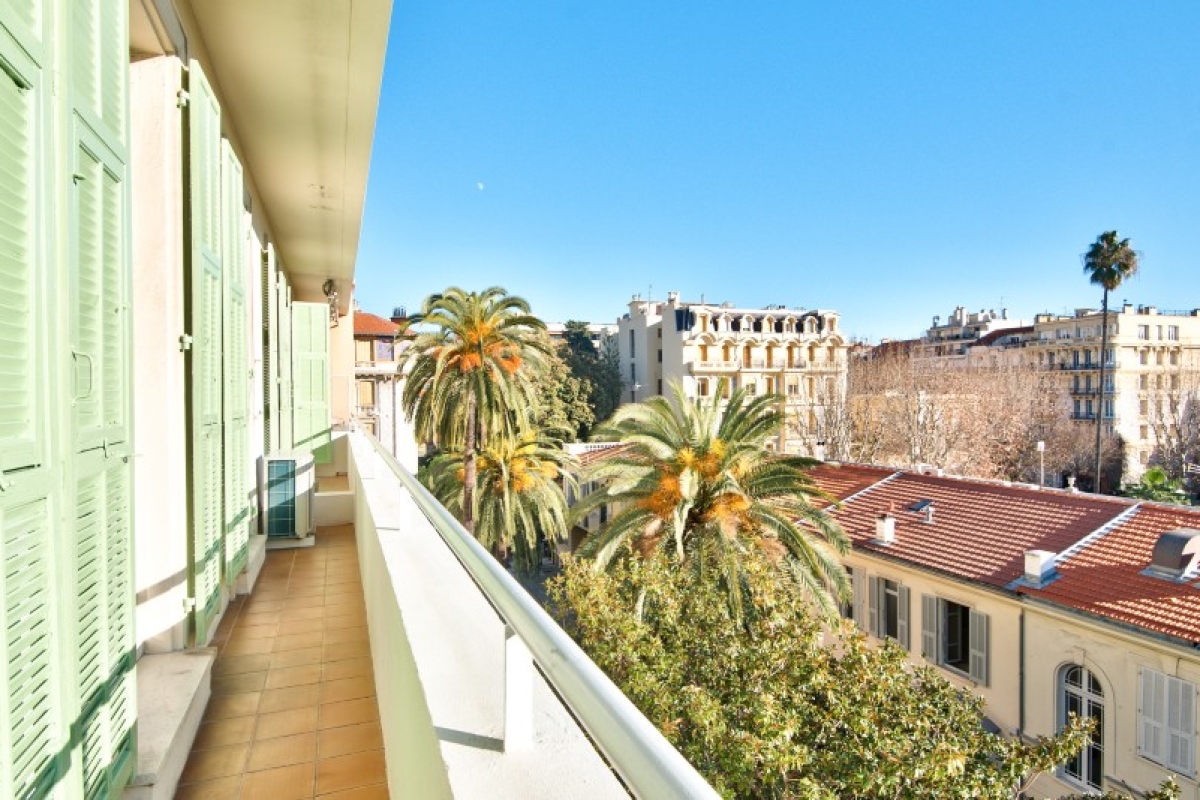 Luxury Apartment for sale in Nice, 1 450 000 €, Photo 2