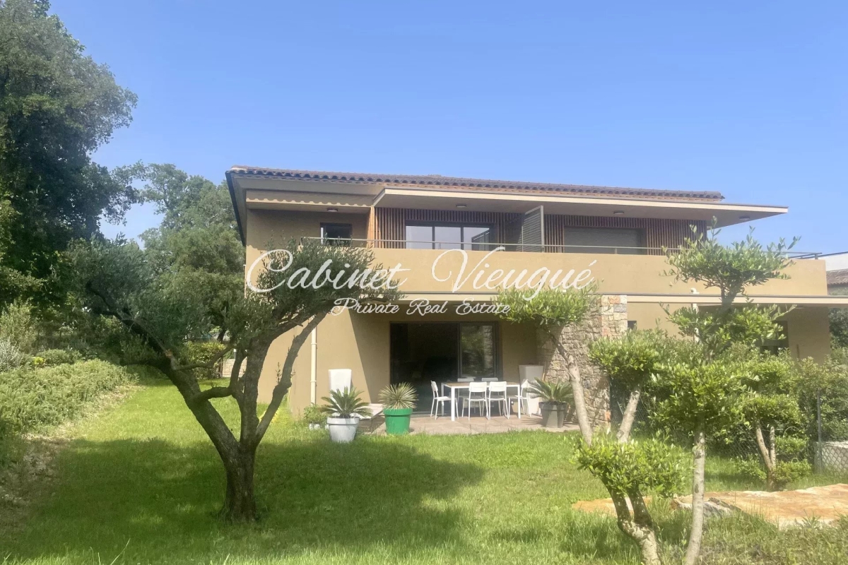 Luxury Apartment for sale in Grimaud, 980 000 €, Photo 3