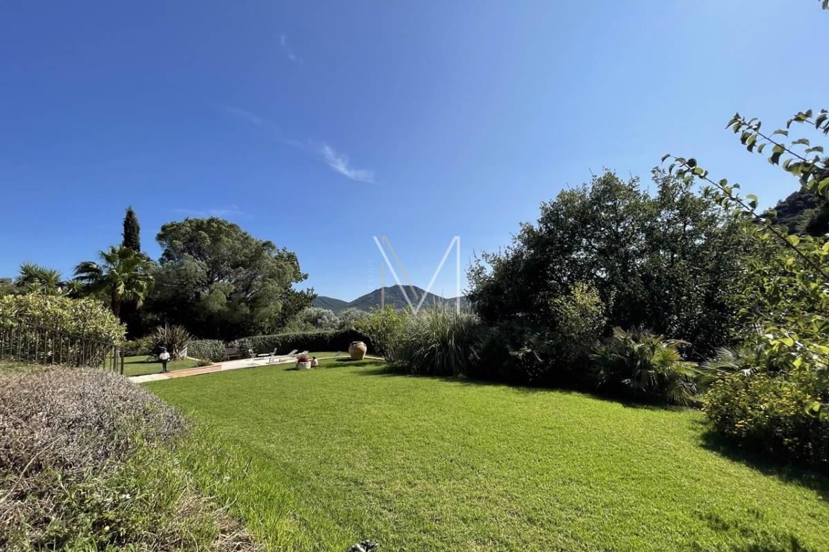 Maison de luxe à vendre à Plan-de-La-Tour, 975 000 €, Photo 5