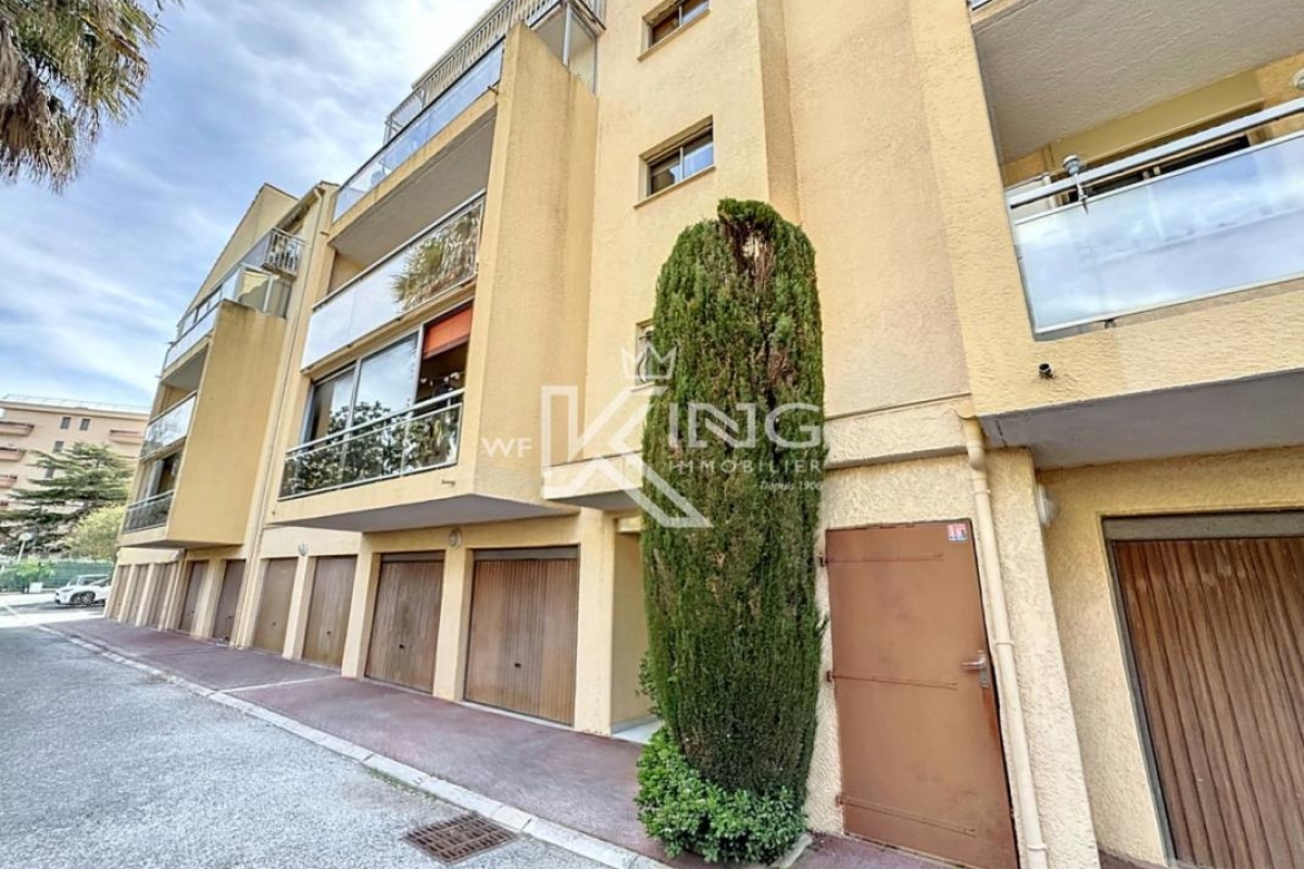 Appartement de luxe à vendre à Saint-Raphaël, 189 000 €, Photo 1