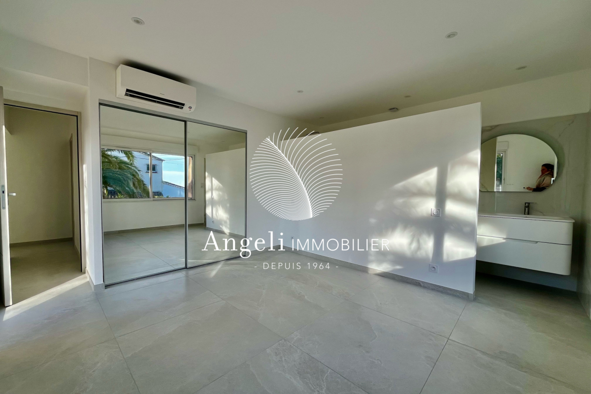 Luxury House for sale in Saint-Aygulf, 680 000 €, Photo 5