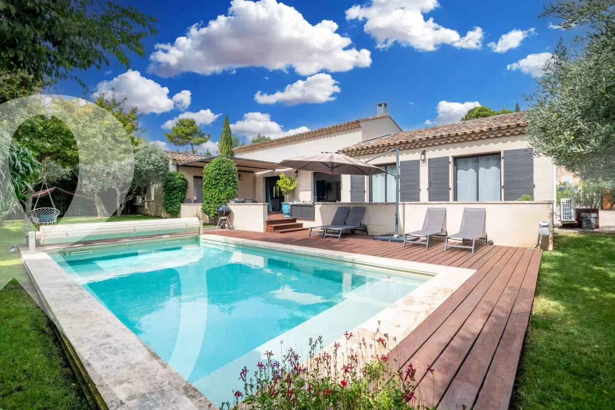 Maison de luxe à vendre à Eygalières, 1 890 000 €, Photo 1