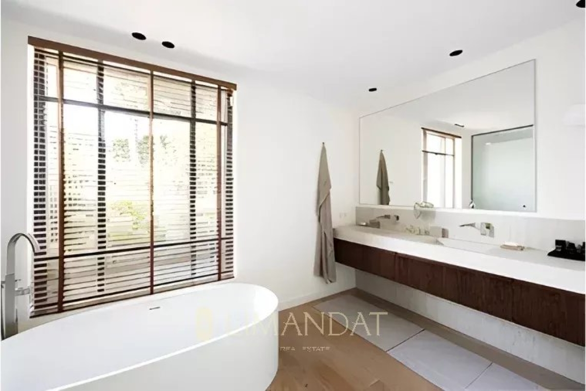 Luxury House for rental in Mandelieu-la-Napoule, 12 000 €, Photo 7