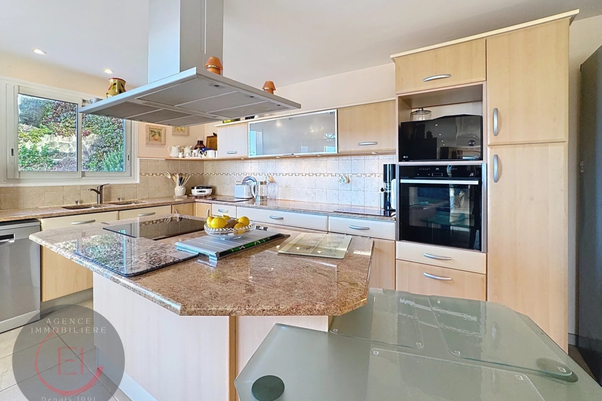 Luxury House for sale in Les Adrets de l'Esterel, 1 450 000 €, Photo 5
