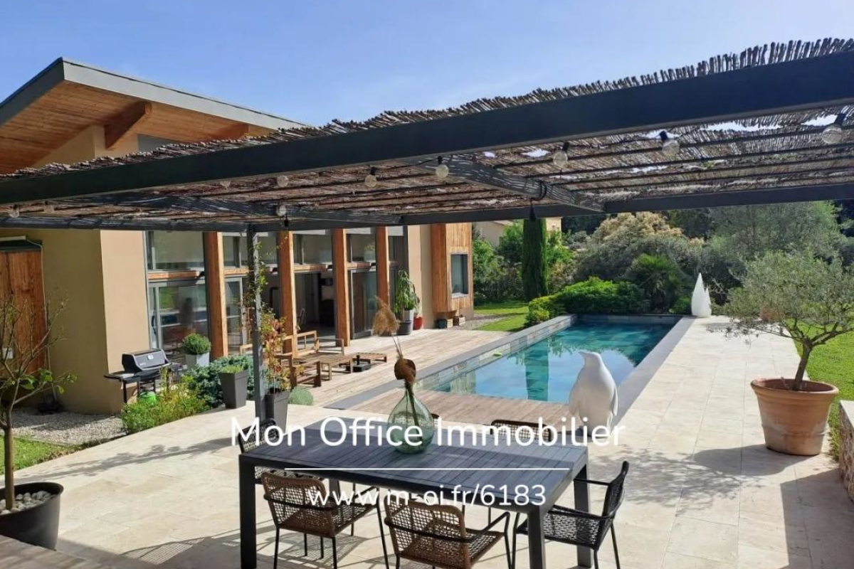 Maison de luxe à vendre à Meyrargues, 1 320 000 €, Photo 1