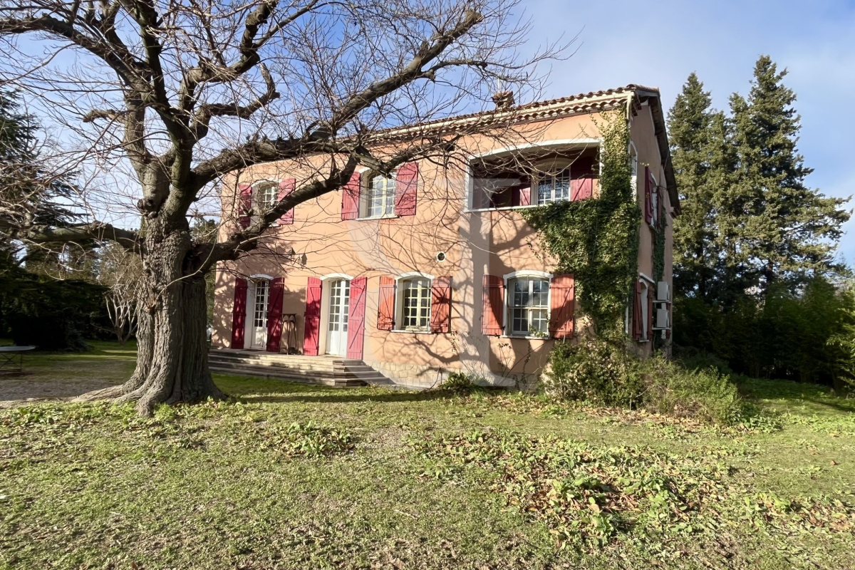 Maison de luxe à vendre à Saint-Rémy-de-Provence, 790 000 €, Photo 2