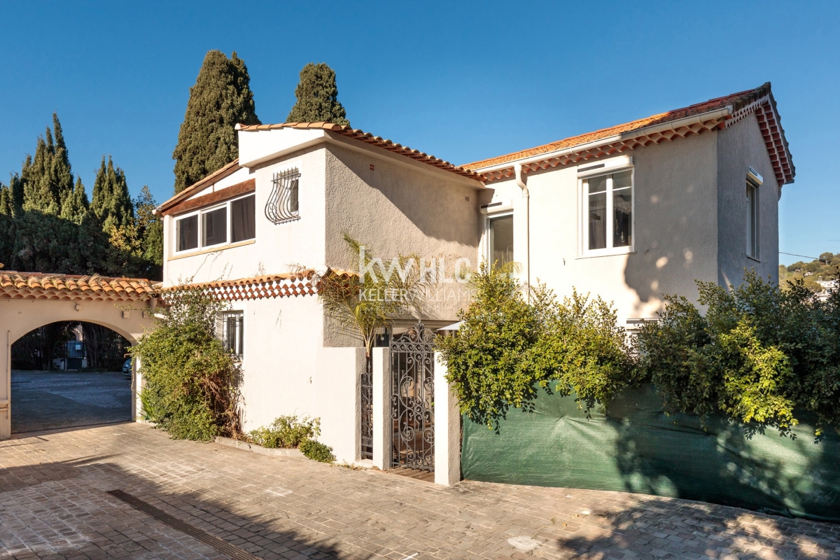 Maison de luxe à vendre à Cannes, 1 049 000 €, Photo 1