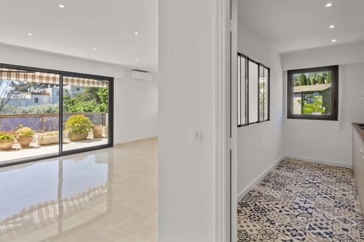 Luxury Apartment for sale in Le Cannet, 495 000 €, Photo 3