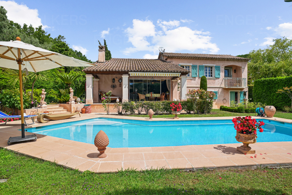 Luxury House for sale in Mougins, 1 450 000 €, Photo 1